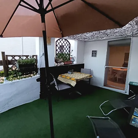 Les Flamants, Climatisation, Avec Vue Imprenable Sur Les Etangs, Petit Dejeuner Offert Bed and Breakfast *