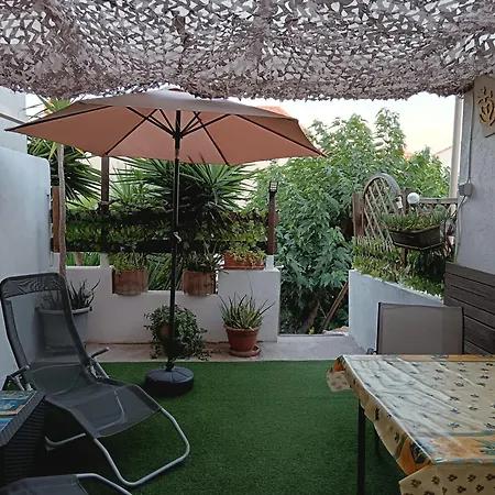 Les Flamants, Climatisation, Avec Vue Imprenable Sur Les Etangs, Petit Dejeuner Offert Bed and Breakfast *